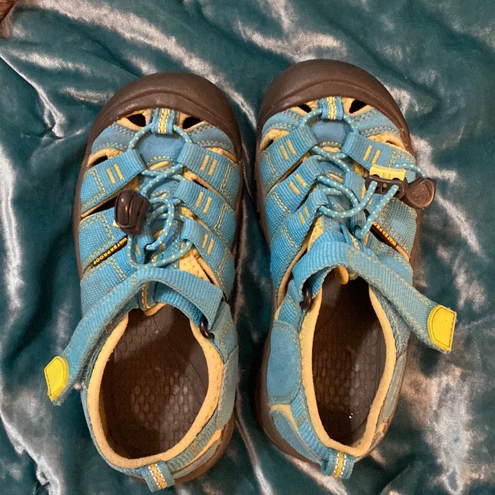 Girls Keen water shoes.